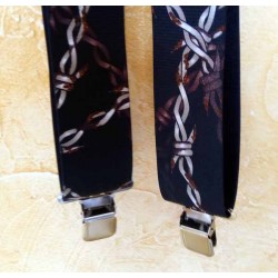 Bretelle us, motif barbelé