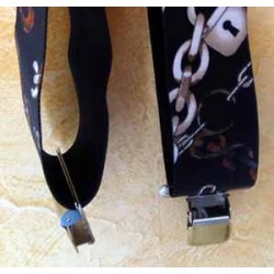 Bretelle us, motif us chaîne